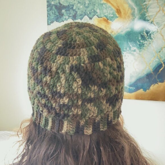 🧶Handmade Crochet Camo Hat | Female Camo Beanie - Picture 3 of 5